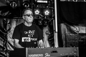 Get Loose photo 4
